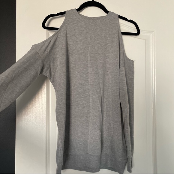 ReVamped Open Shoulder Longsleeve - Picture 2 of 4